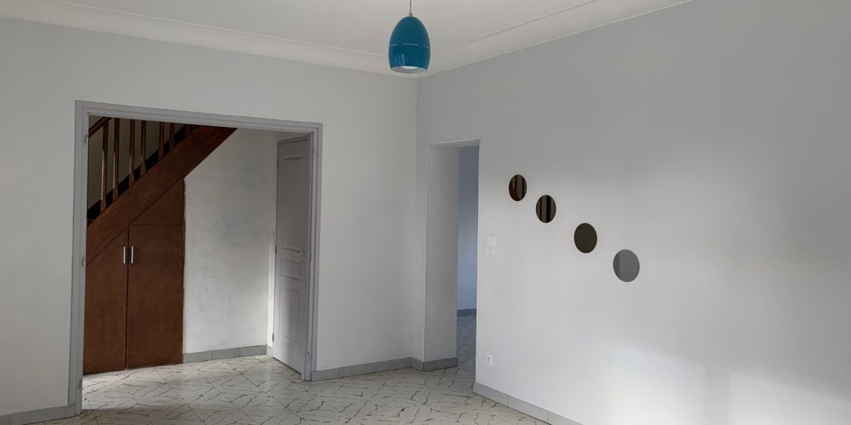 VENTE MAISON SEMI INDIVIDUELLE – 4 CHAMBRES VENTE MAISON SEMI INDIVIDUELLE – 4 CHAMBRES