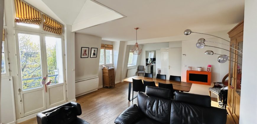 VENTE APPARTEMENT DUPLEX – DERNIER ETAGE – 3 CHAMBRES – BALCON ET PARKING