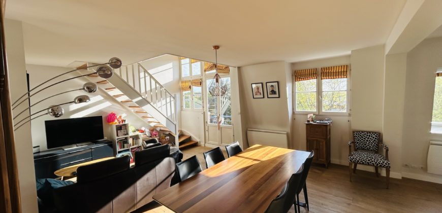 VENTE APPARTEMENT DUPLEX – DERNIER ETAGE – 3 CHAMBRES – BALCON ET PARKING