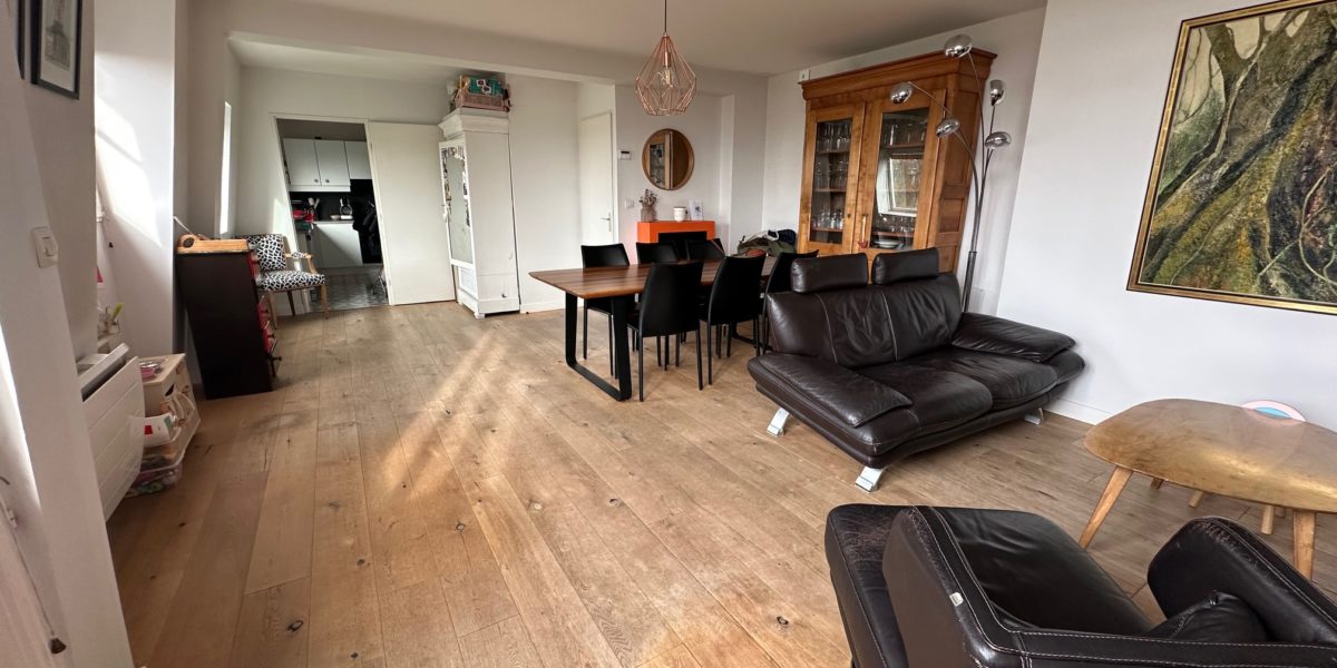 VENTE APPARTEMENT DUPLEX – DERNIER ETAGE – 3 CHAMBRES – BALCON ET PARKING