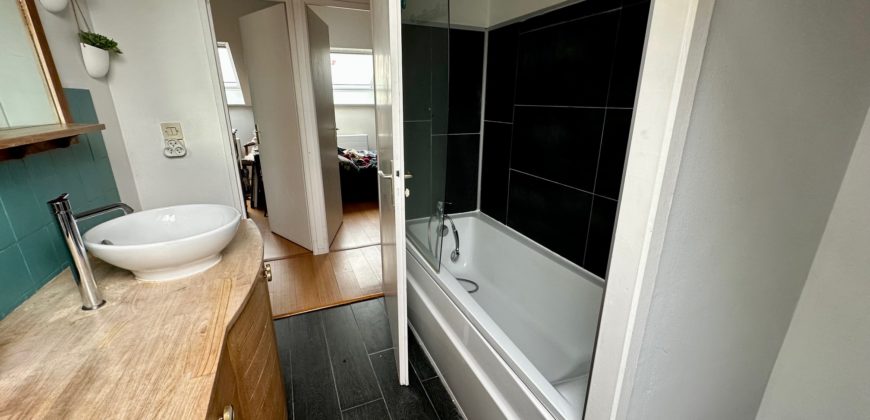 VENTE APPARTEMENT DUPLEX – DERNIER ETAGE – 3 CHAMBRES – BALCON ET PARKING