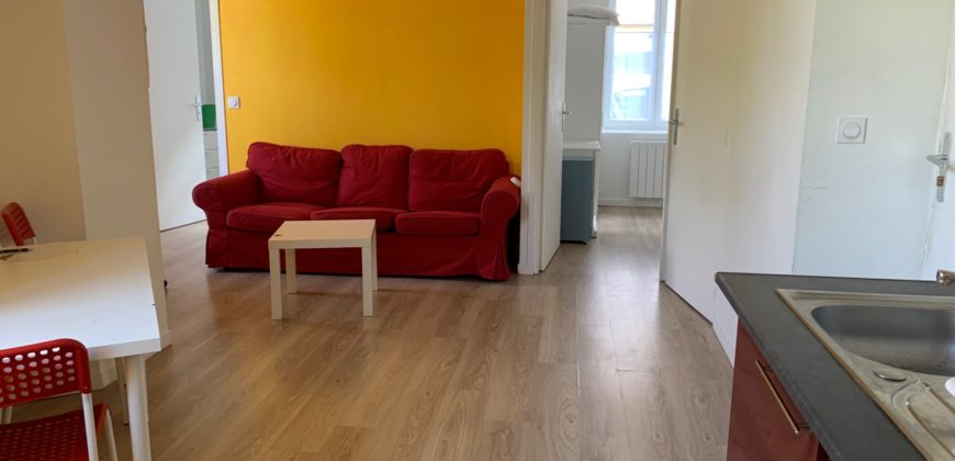 A LOUER  – T3 meublé 40 m²