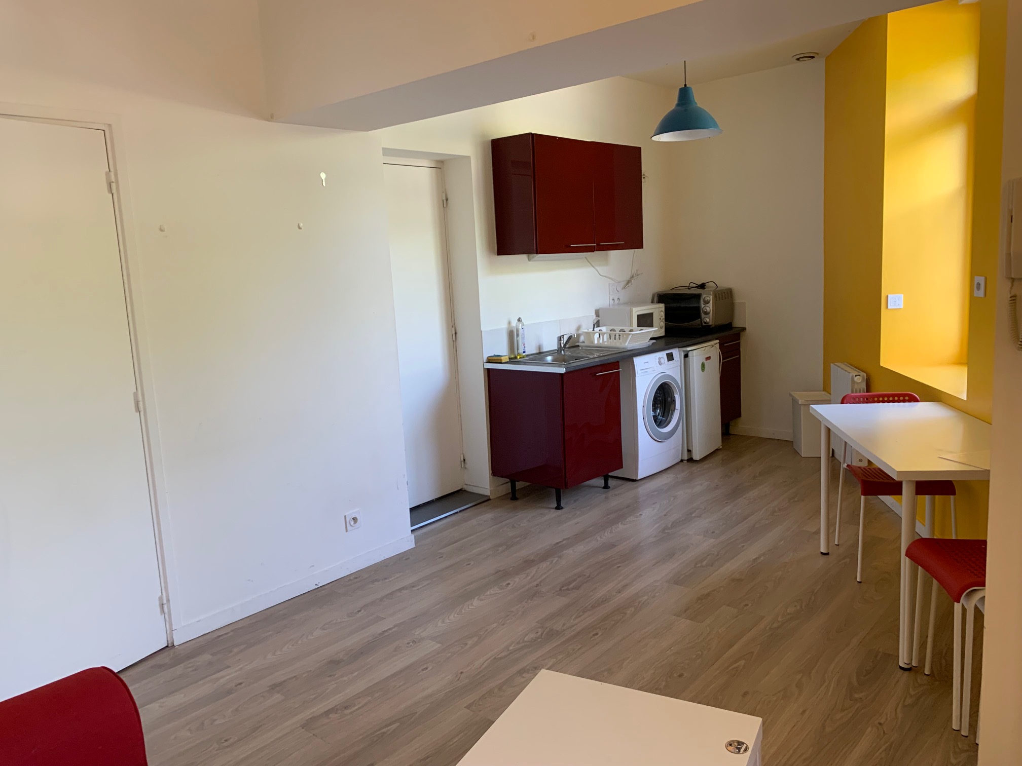 A LOUER  – T3 meublé 40 m²