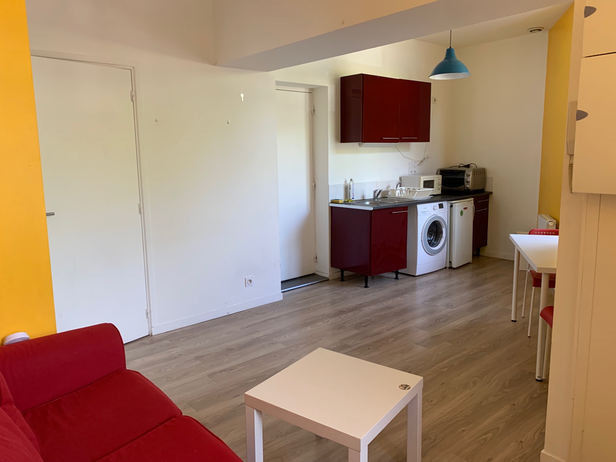 A LOUER  – T3 meublé 40 m²