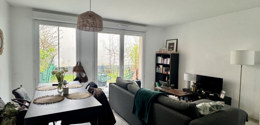 Appartement T2 avec jardin privatif, parking – Résidence récente – Lille