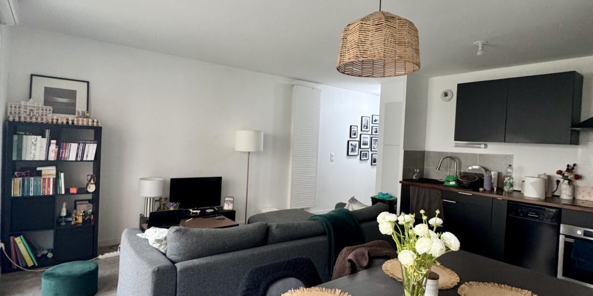 Appartement T2 avec jardin privatif, parking – Résidence récente – Lille