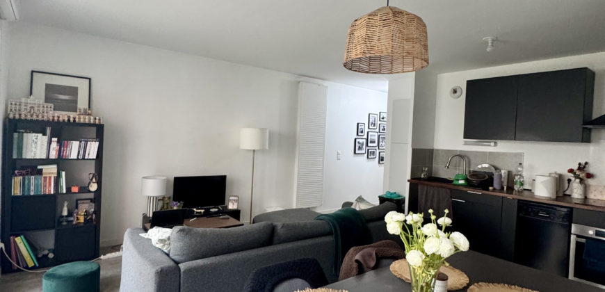 Appartement T2 avec jardin privatif, parking – Résidence récente – Lille