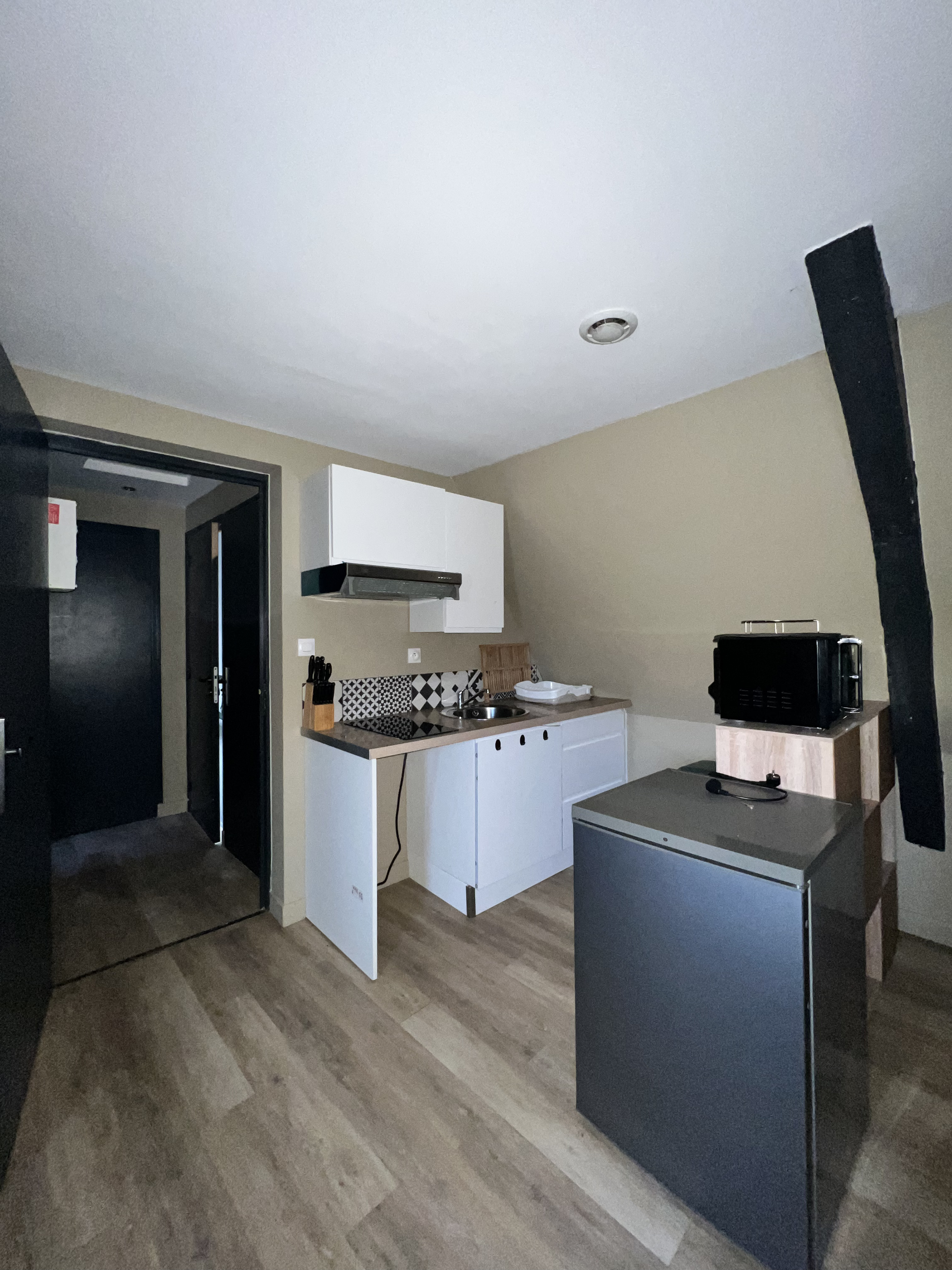 À louer – T2 meublé au dernier étage – Vieux Valenciennes