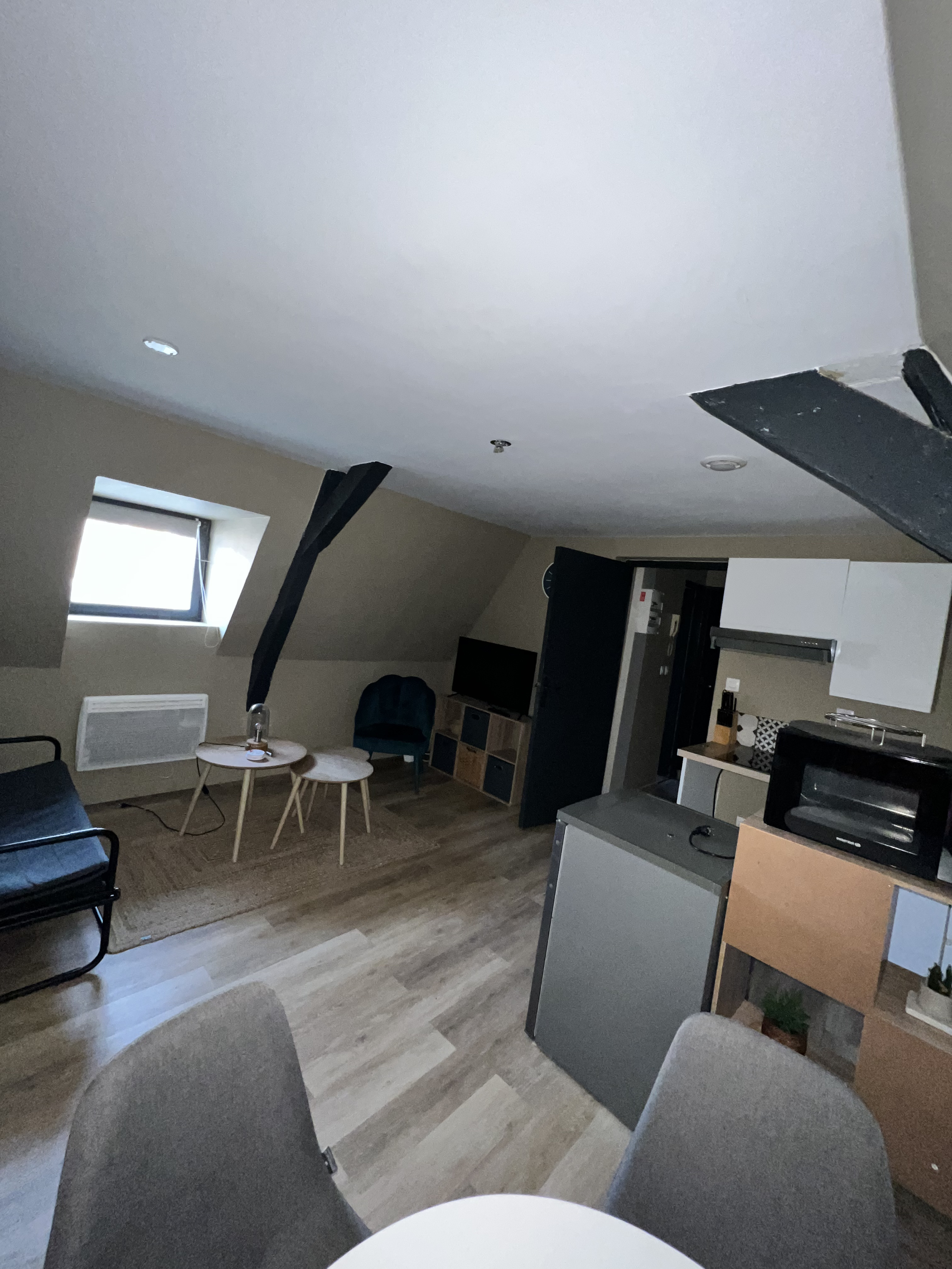 À louer – T2 meublé au dernier étage – Vieux Valenciennes