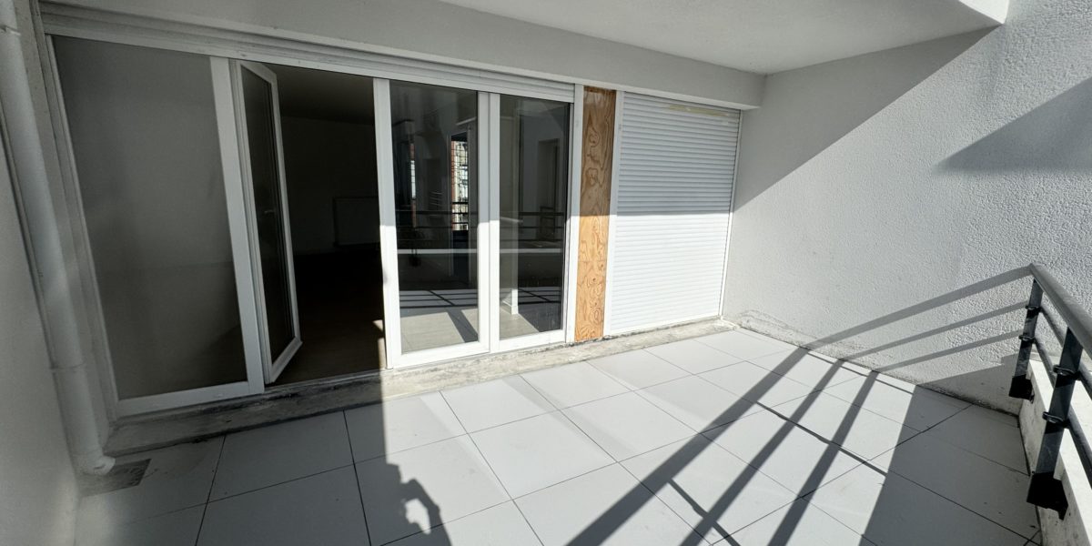 VENTE APPARTEMENT 3 CHAMBRES – TERRASSE – PARKING